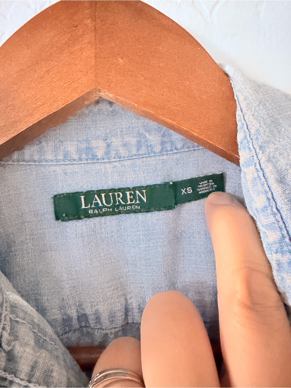 Lauren Ralph Lauren Light Wash Denim Button-Up Shirt Embroidered Chambray XS - Picture 3 of 7
